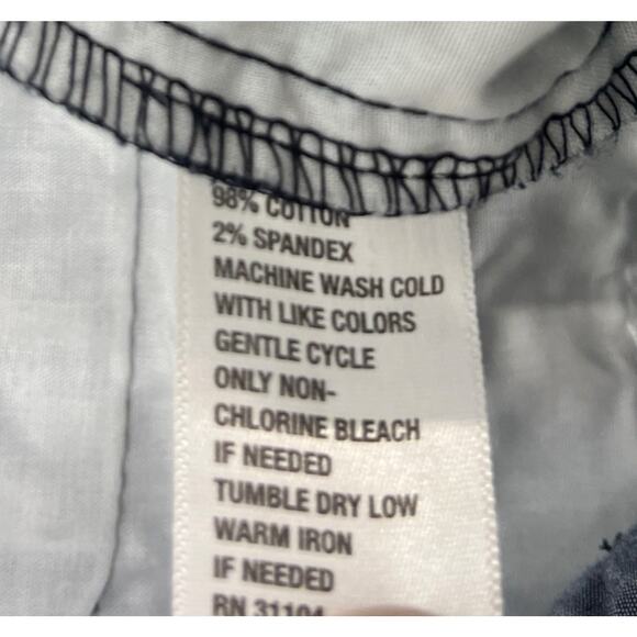 Crown & Ivy Women's Sz 12 Elephant Print Shorts Chino Dark Blue White 32x8 - Picture 4 of 6